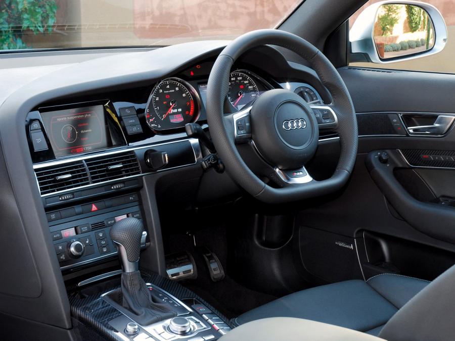 Интерьер Audi RS6 Avant (4F, C6) 2008 года  (UK) (фото 29 из 31)
